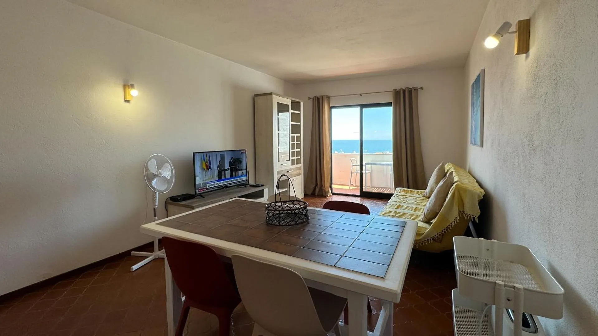 Apartamento T1 Vistamar Centro Historico אלבופיירה דירה